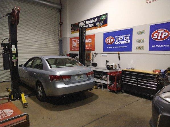 R&G AUTO TECH CENTER LLC