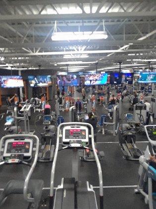 Crunch Fitness - Bradenton