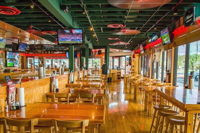 WingHouse Bar & Grill