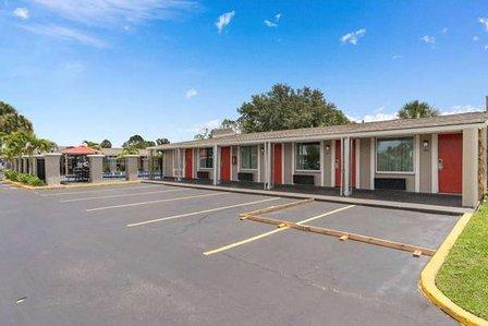 Super 8 by Wyndham Kissimmee/Orlando