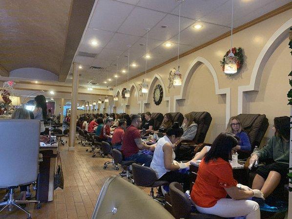 Blossom Nails Spa at Lakewood Ranch