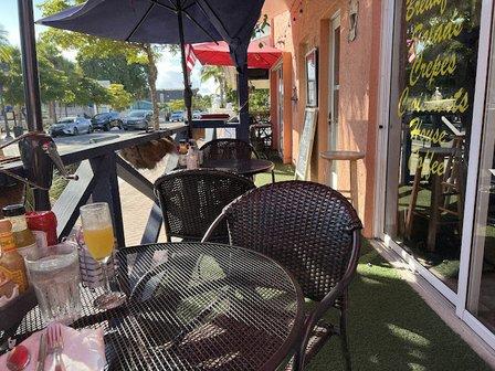 Bonjour French Café