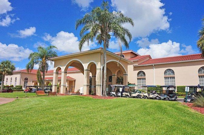 Four Lakes Golf Club Retirement Community