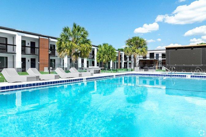 The Jade Apartments - Modern Living with Resort Amenities