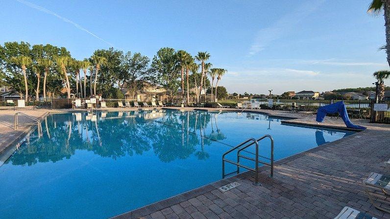 Brighton Lakes Community