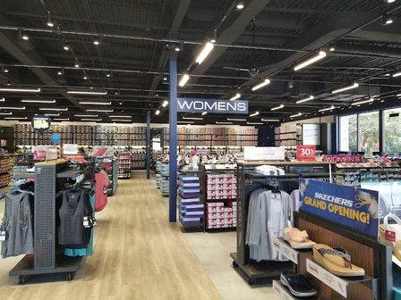 SKECHERS Warehouse Outlet