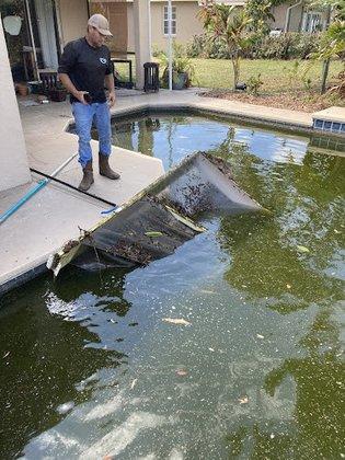 Jonny’s pool cleaning