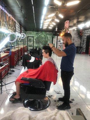 Premium Cuts Barbers - Kissimmee