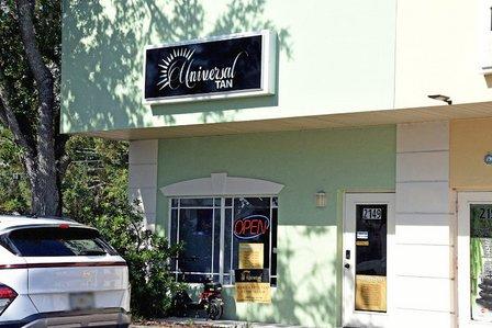 Universal-Tan-Spring Hill