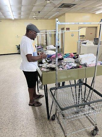 Crown Laundromat