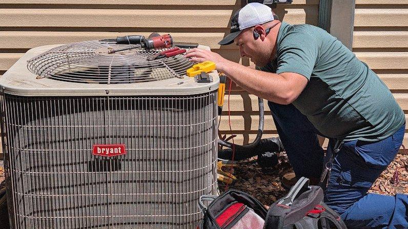 Hobbits Heating & Air LLC