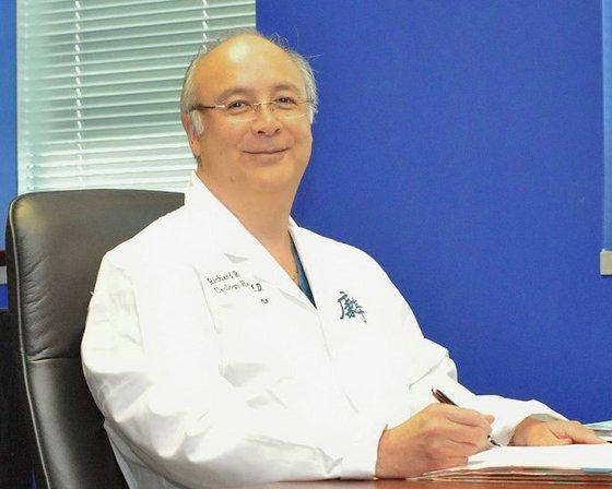 Dr. Richard R. Lotenfoe, MD