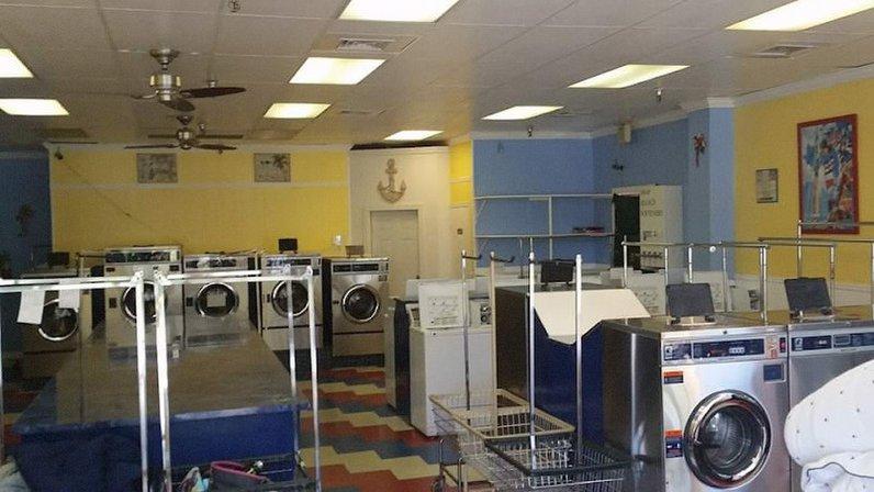 Clean Machine Coin Laundry