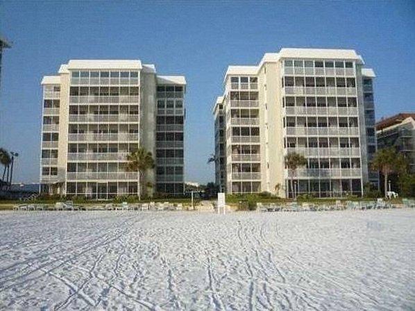 FLA-mingo Resort Properties, LLC