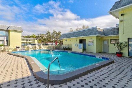Sea Winds Condominium
