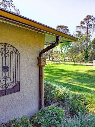 A Aluminum & Rescreening Company Pool Cage Painting