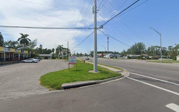 Cortez Rd W/101st St W