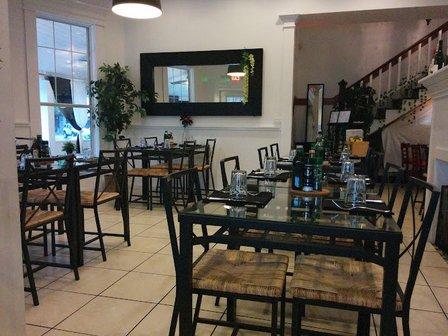 People Italian Restaurant & Pizzeria