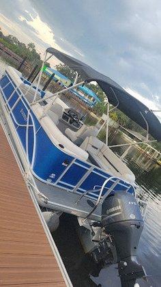 Seabreeze Boat Rentals