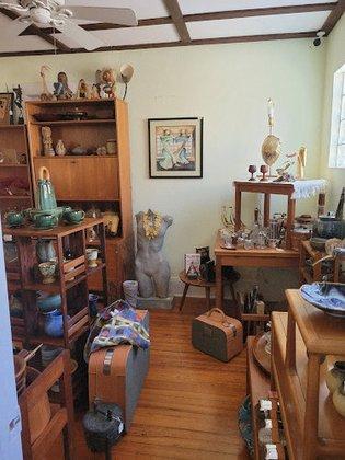 Rum Runner's Antiques & Estate Auctions