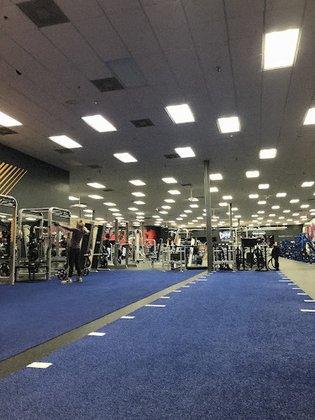 Crunch Fitness - Sarasota Bee Ridge