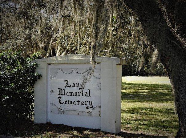 Lang Memorial Cemetery