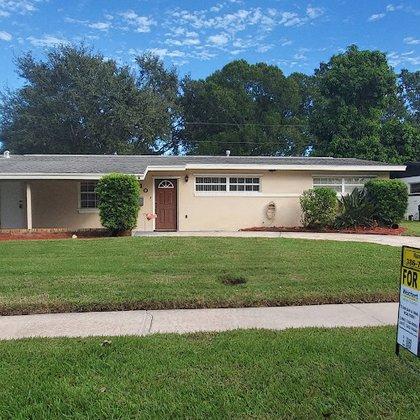 Weichert, Realtors - Hallmark Properties- Clermont
