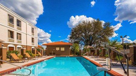 Best Western Plus Bradenton Hotel & Suites