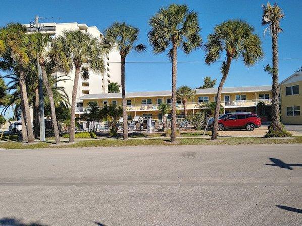 La Siesta Condominiums