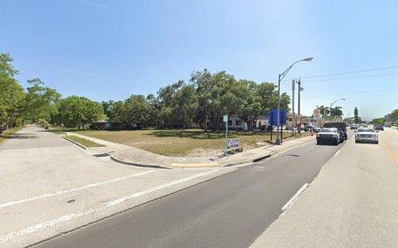 Manatee Ave W/33rd St Ct W