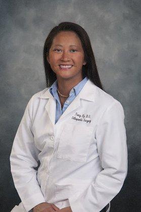 Advanced Orthopedic Center: Tracy Ng, DO