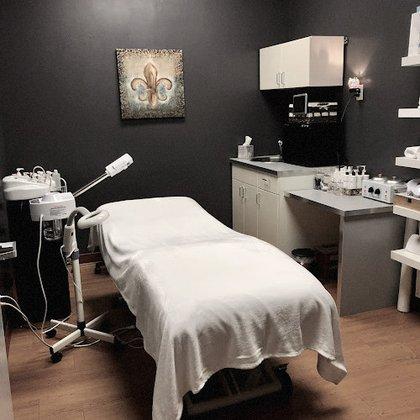 Essentials Massage & Facials of Trinity