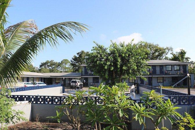 Dunedin Cove Motel