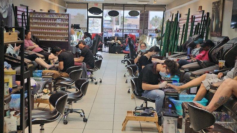 Lavish Nails & Spa