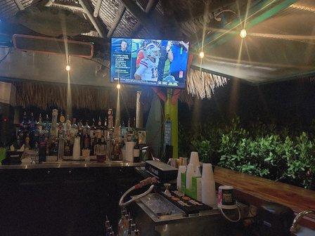 WOODY’S RIVER ROO PUB, GRILL & TIKI BAR