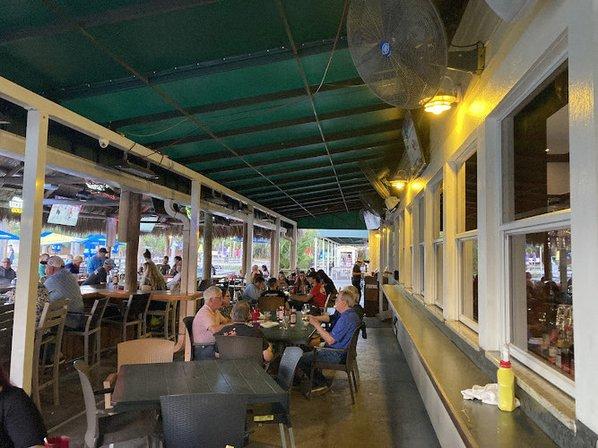 Evie’s Tavern & Grill