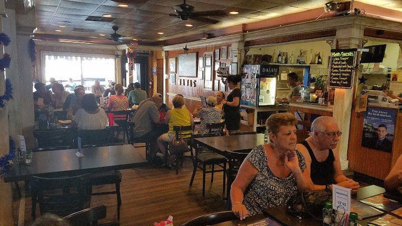 Mama's Greek Cuisine