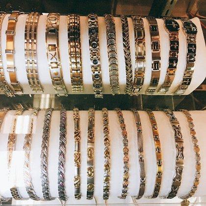 J & J Watch Repairs