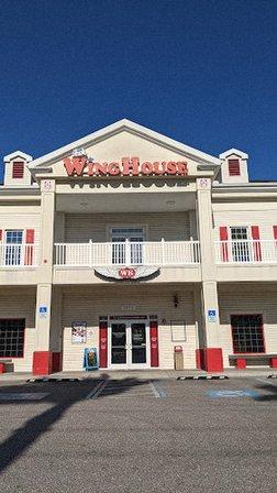 WingHouse Bar & Grill