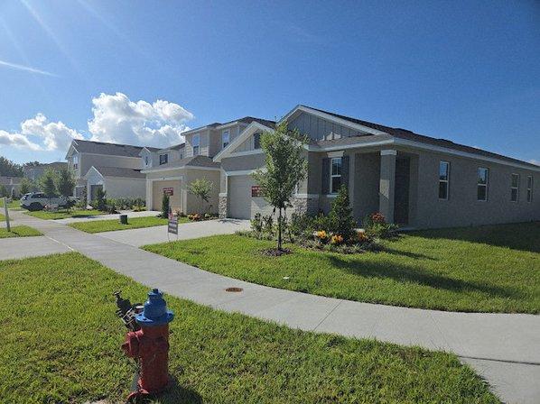 Seasons at Shores of Lake Dell by Richmond American Homes