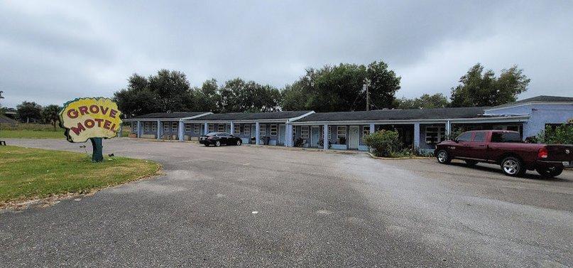 Grove Motel