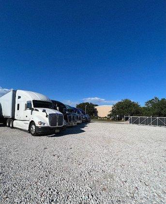 Suncoast Trucking Service Center - Semi truck parking, cross-docking