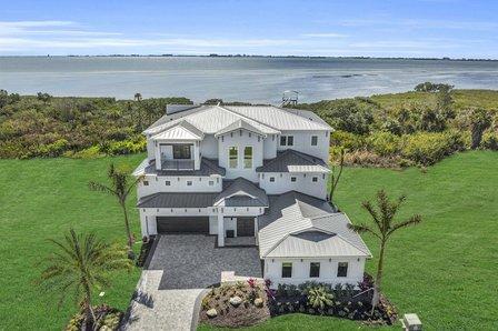 Legends Bay by Medallion Home