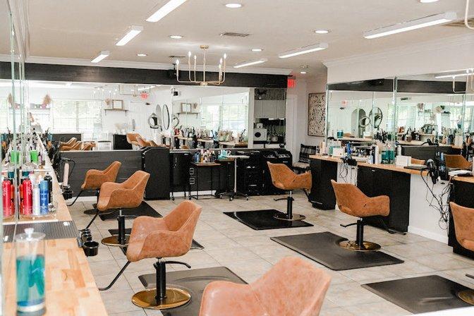 Topper's Salon & Spa