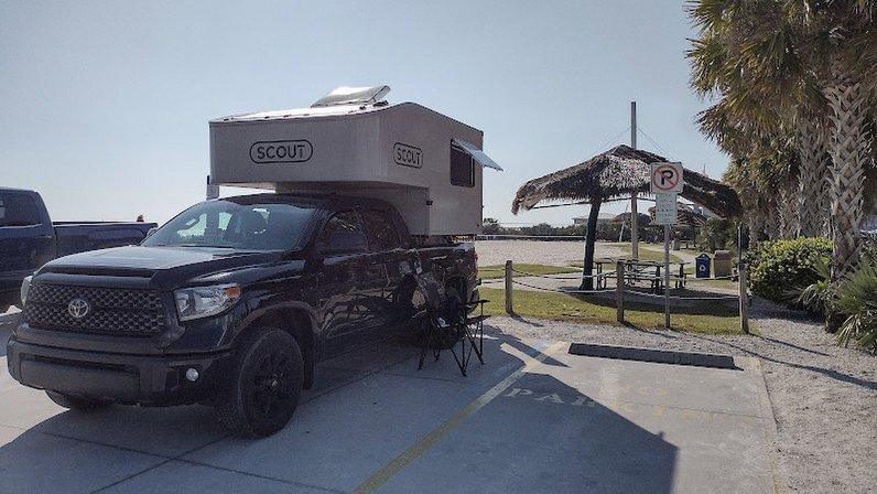 2095 N Beach Rd Parking