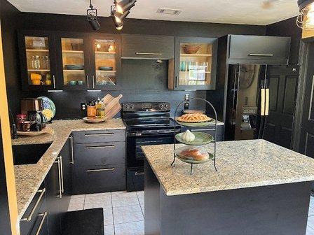 A&J Custom Kitchen Cabinets