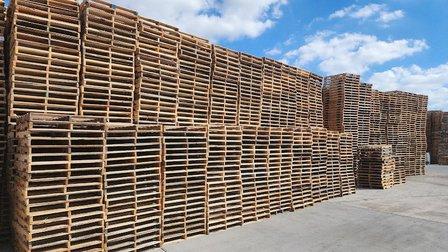 Pallet And Boxes