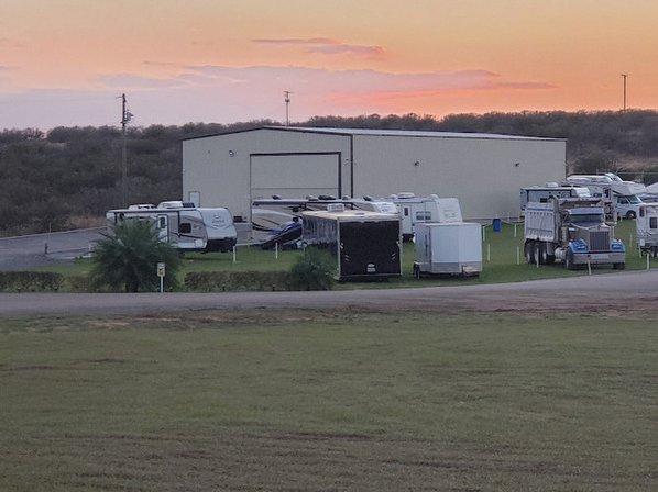 Lake Hamilton Self Park & Storage