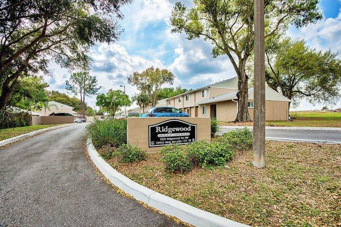 Ridgewood Apartments