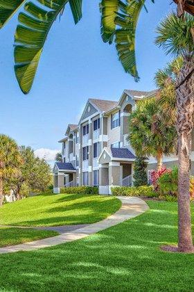 Sunset Lakes Condominiums
